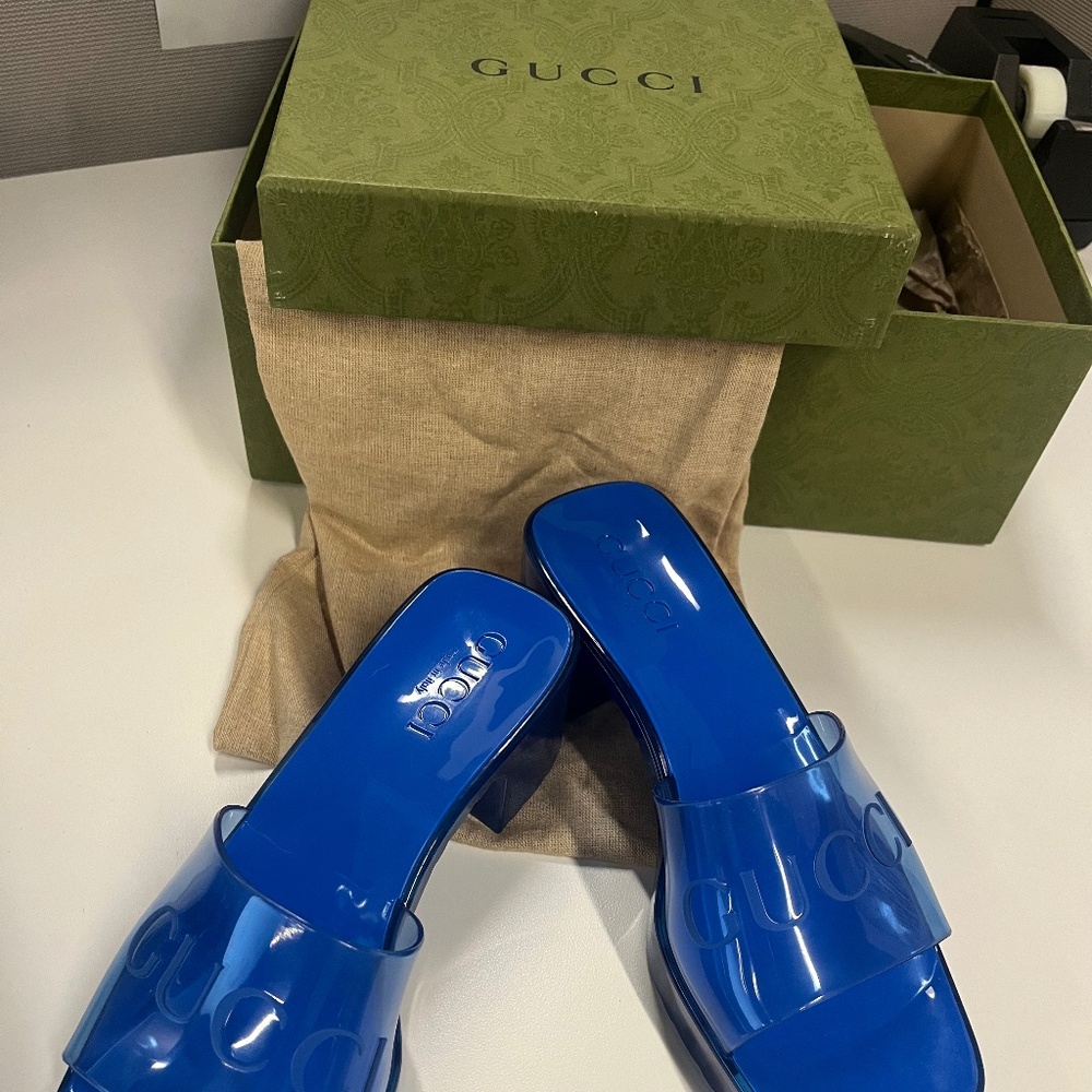 Gucci sandals